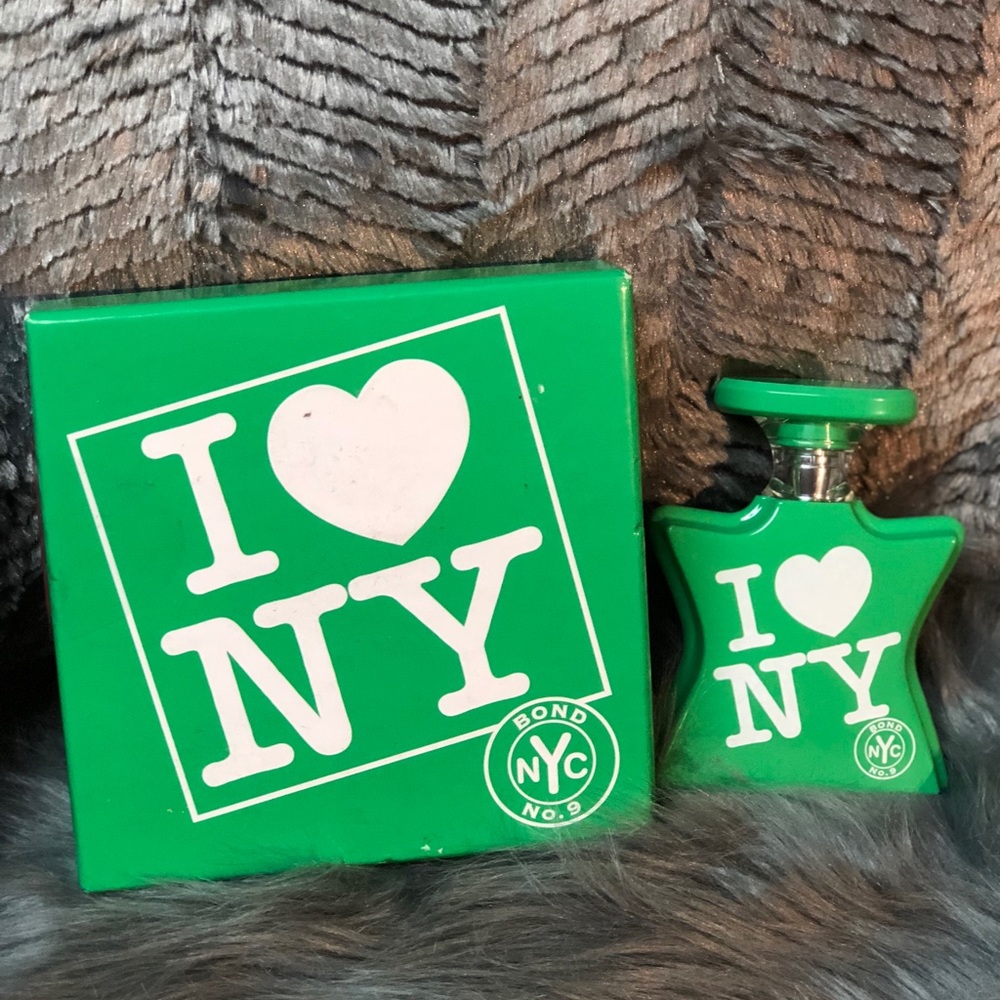 Bond No9 perfume